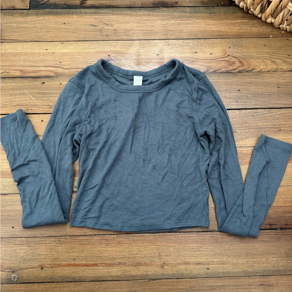 Lululemon Hold Tight Straight-Hem Cropped Gray Long Sleeve